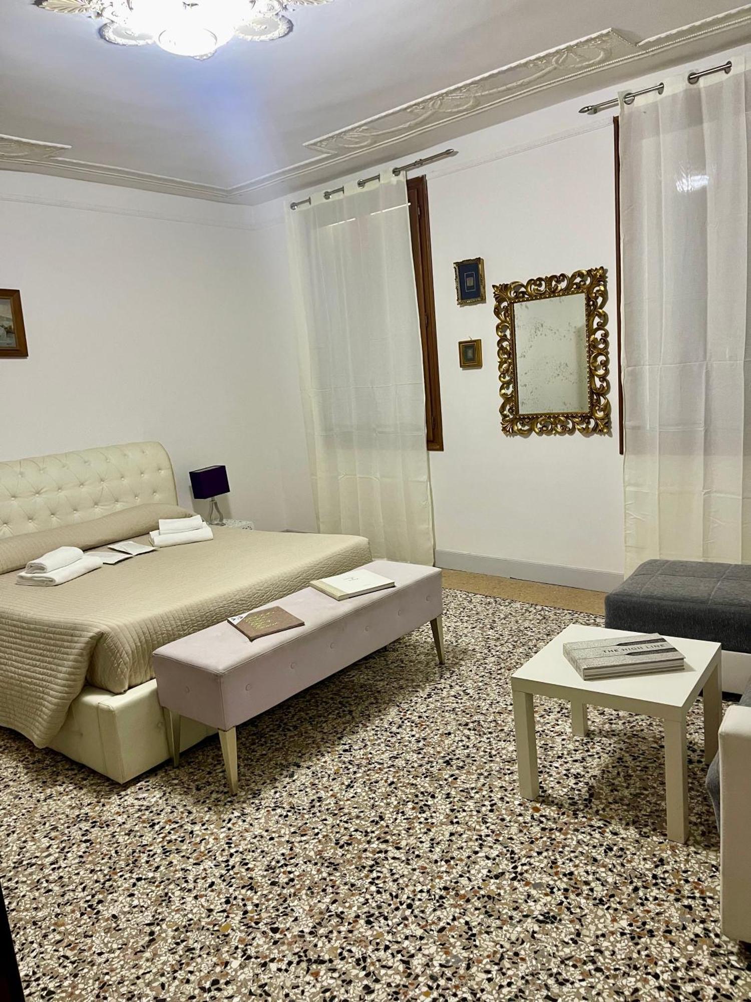 The B Collection - San Marco Riva Schiavoni Apartment Veneţia Exterior foto
