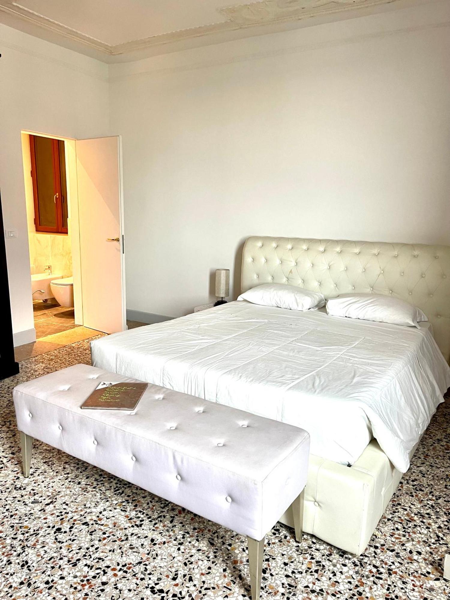 The B Collection - San Marco Riva Schiavoni Apartment Veneţia Exterior foto